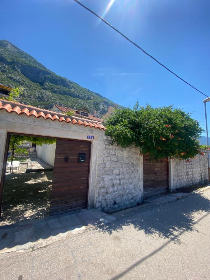 Mansarda Apartment Kotor Exterior photo